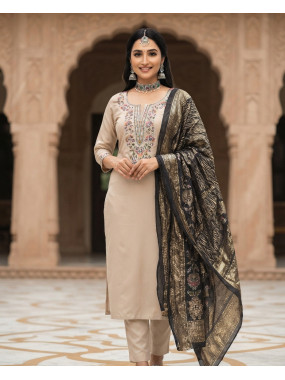 Heritage Noir Kurta Suit